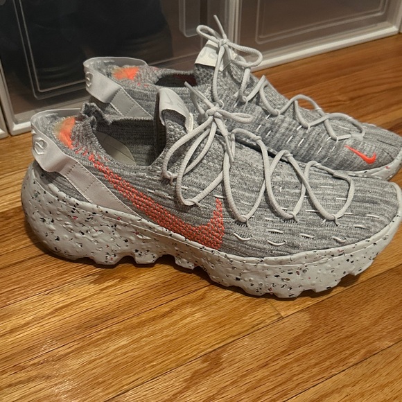 Nike Shoes - Women’s Nike Space Hippie 04